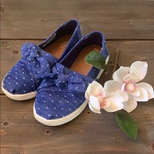 Toms Velcro slip on loafers for girls size T10